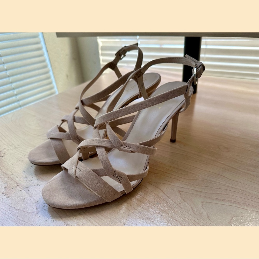 Nine West Rainford Sandals Beige Suede 10M